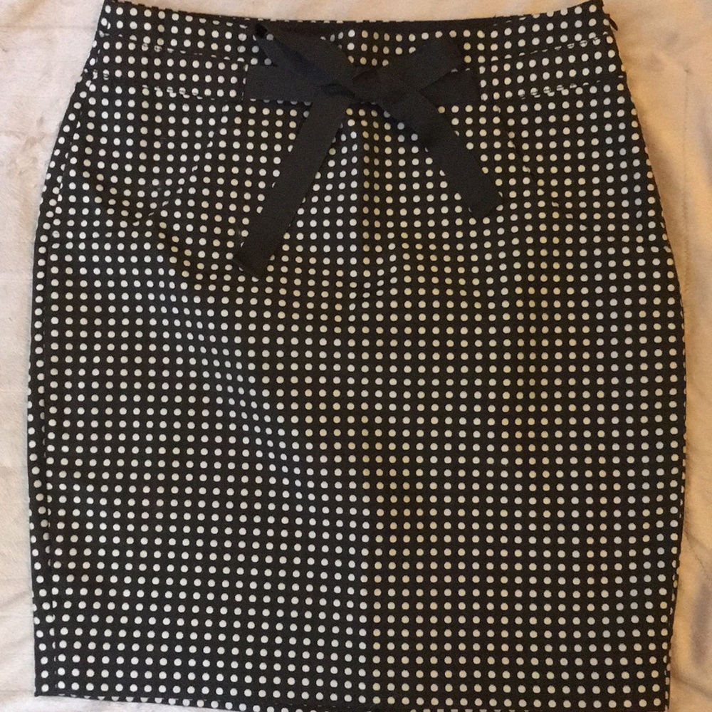 The limited size 2 brown skirt